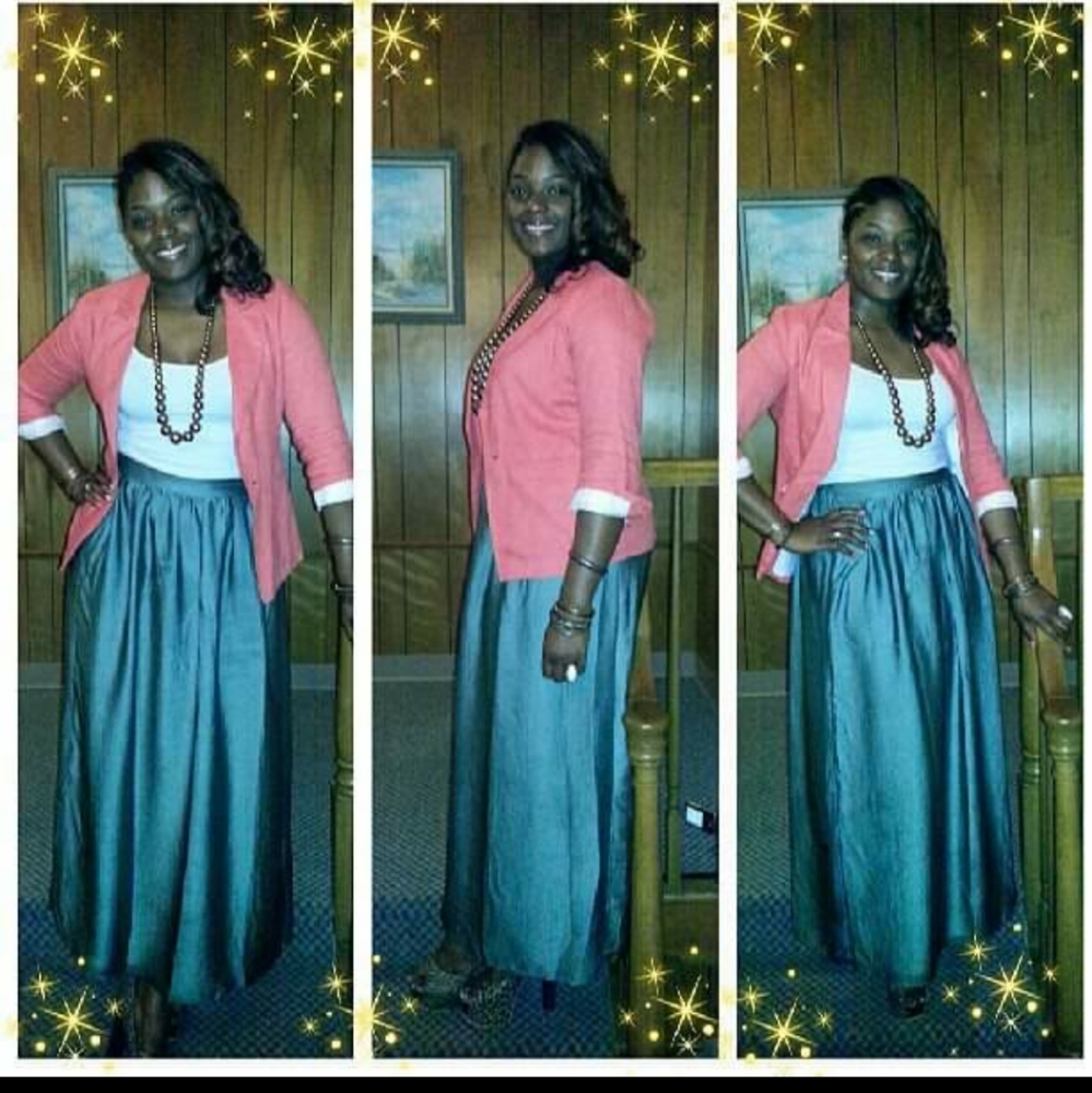 Skirts - Picture 7 of 7